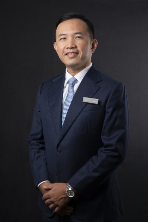 Professor William Hwang
